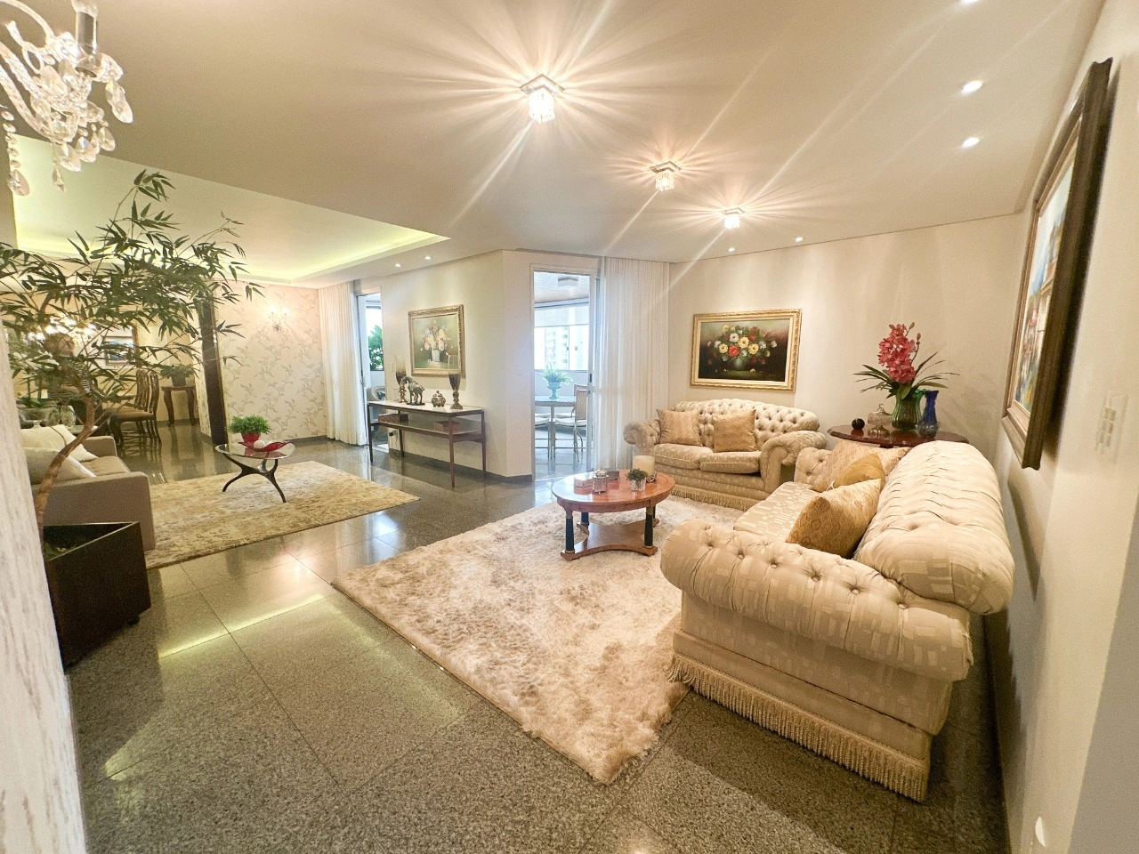 Apartamento no Nova Suiça - Nova Suiça, Goiânia - GO - 219 m²